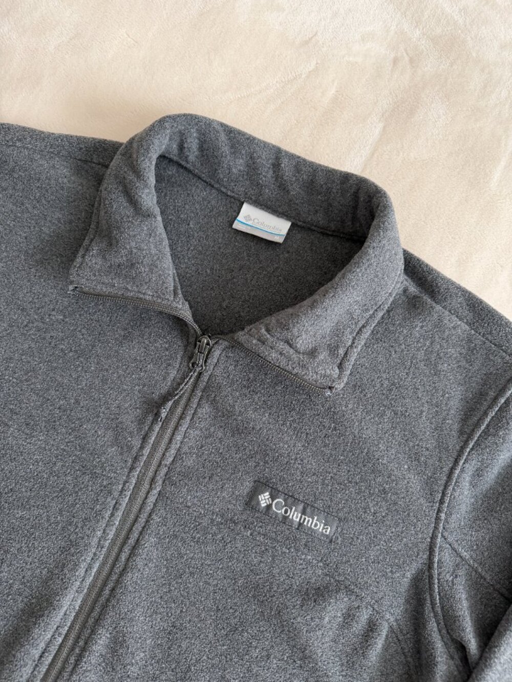 Columbia Mens M Gray Full Zip Fleece Jacket Zip Pockets Outdoor Hiking Gorpcore